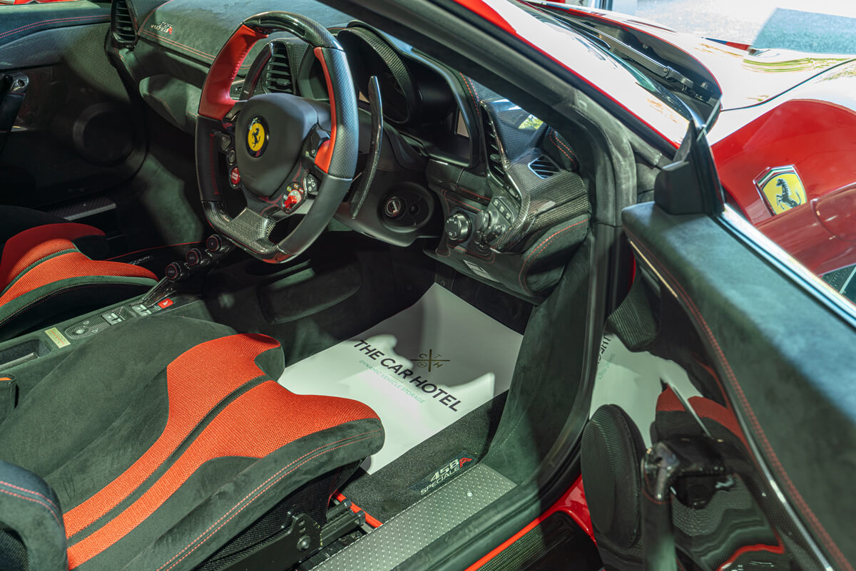 Ferrari 458 Speciale Aperta (interior)